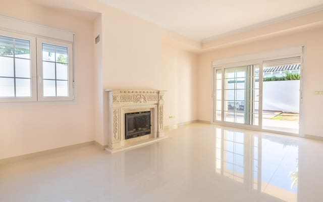 4 soverom Villa til salgs i Cabo Roig, Orihuela med svømmebasseng garasje - € 910 000 (Ref: 8703453)