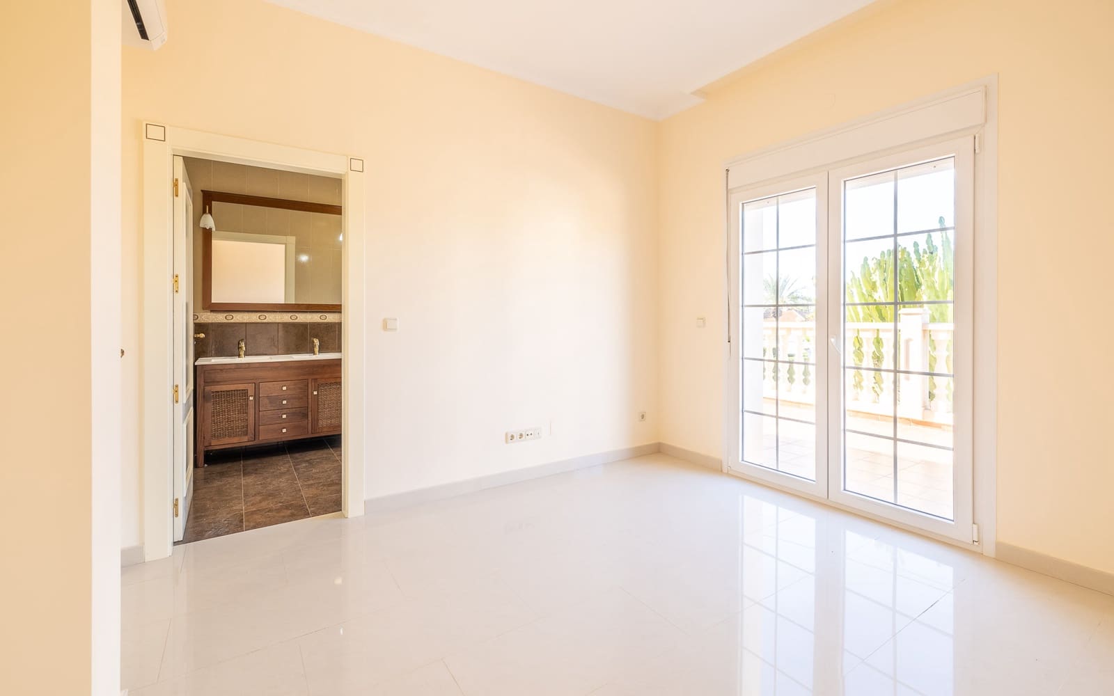 4 soverom Villa til salgs i Cabo Roig med svømmebasseng garasje - € 910 000 (Ref: 8703453)