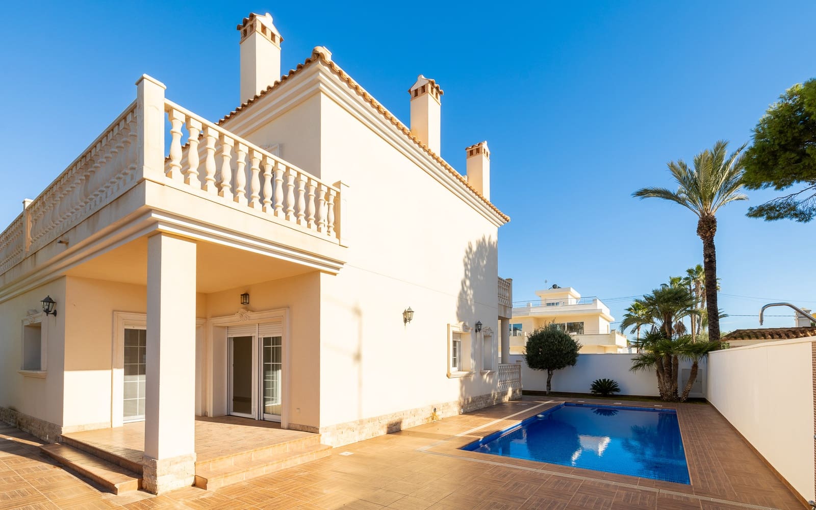 4 soverom Villa til salgs i Cabo Roig med svømmebasseng garasje - € 910 000 (Ref: 8703453)