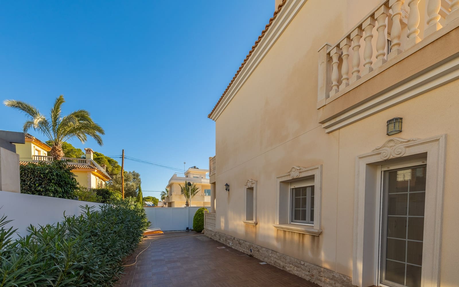 4 soverom Villa til salgs i Cabo Roig med svømmebasseng garasje - € 910 000 (Ref: 8703453)