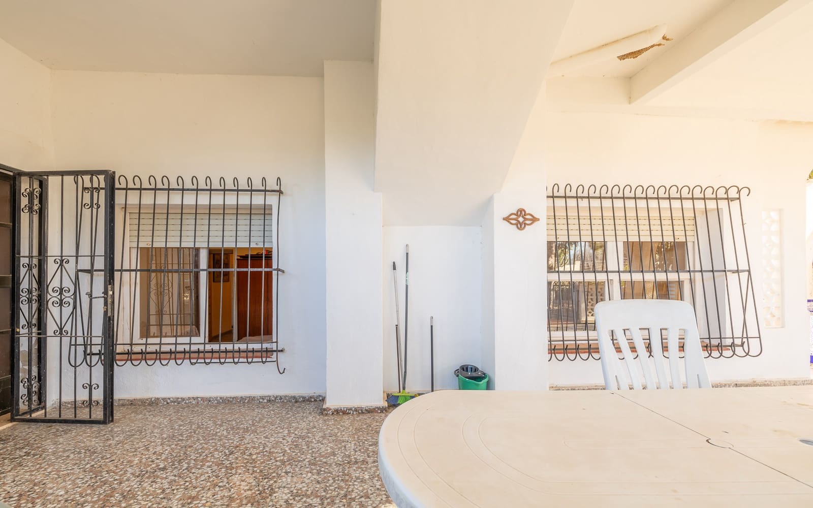 6 soverom Villa til salgs i Los Montesinos med svømmebasseng garasje - € 387 000 (Ref: 8789781)