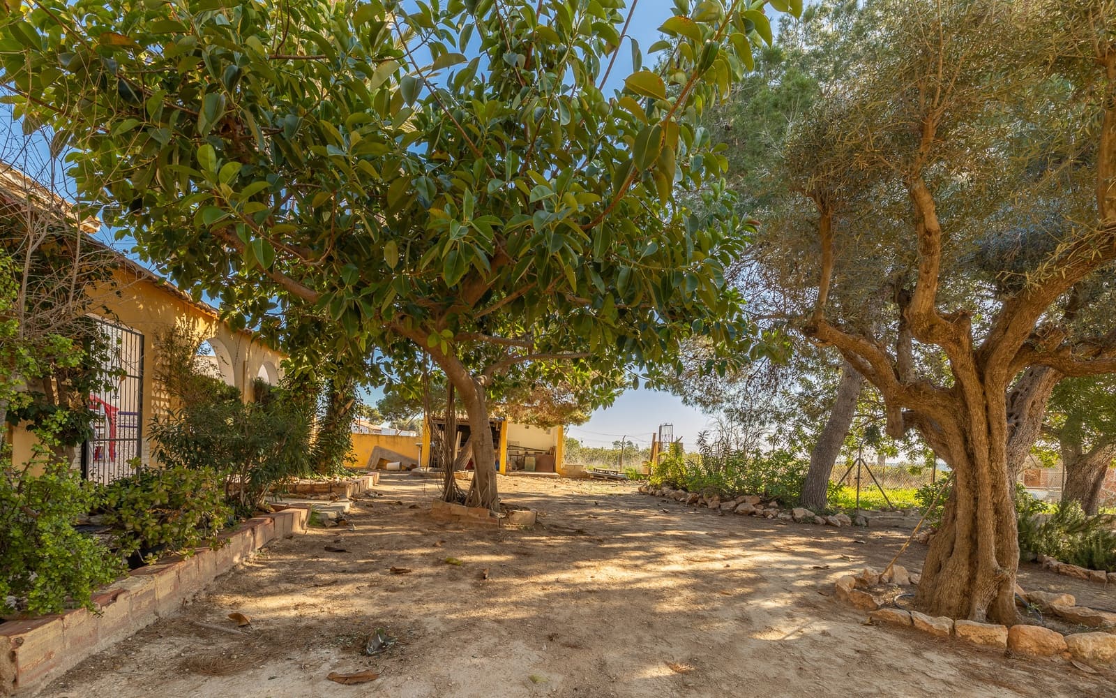 6 soverom Villa til salgs i Los Montesinos med svømmebasseng garasje - € 387 000 (Ref: 8789781)