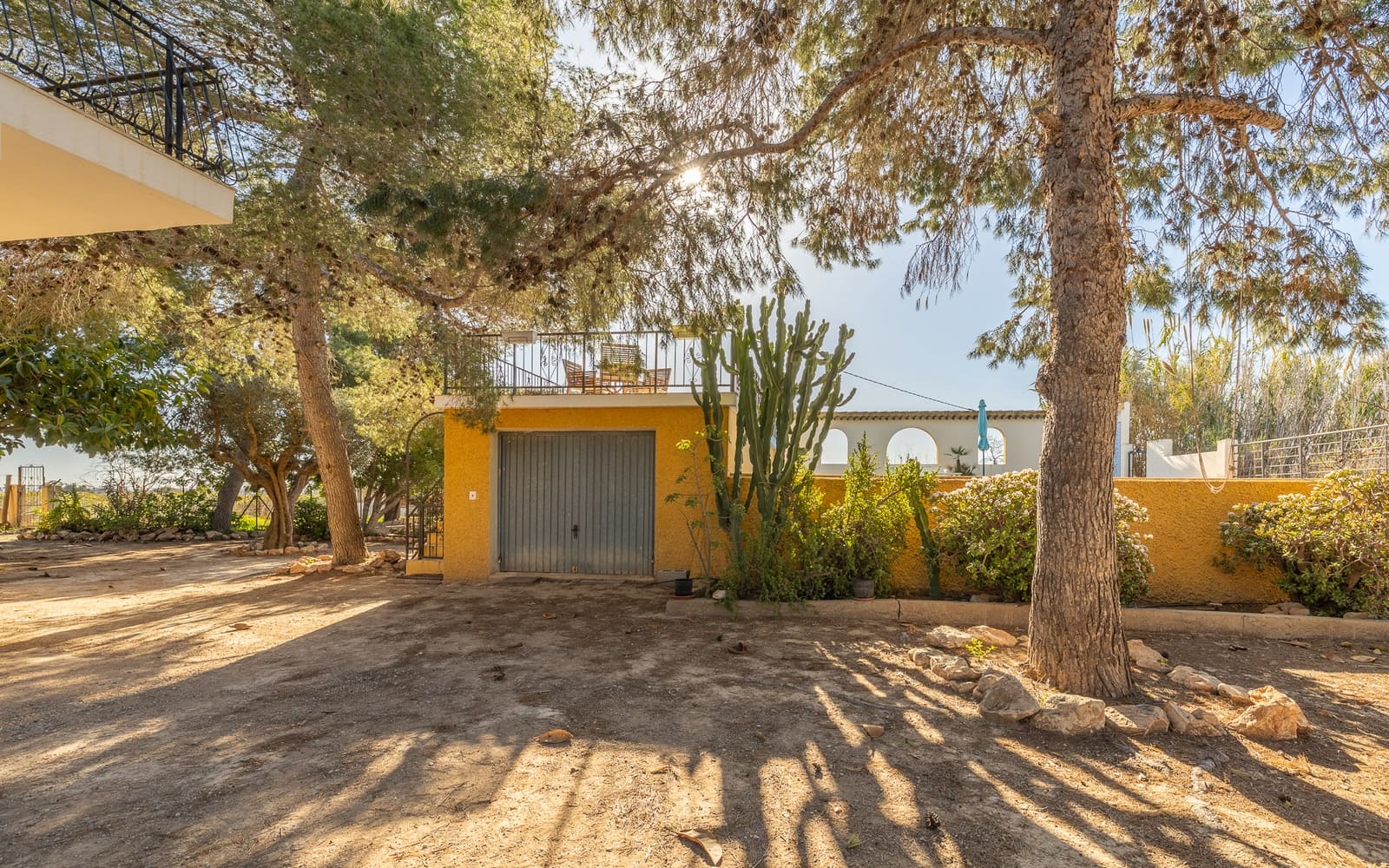 6 soverom Villa til salgs i Los Montesinos med svømmebasseng garasje - € 387 000 (Ref: 8789781)