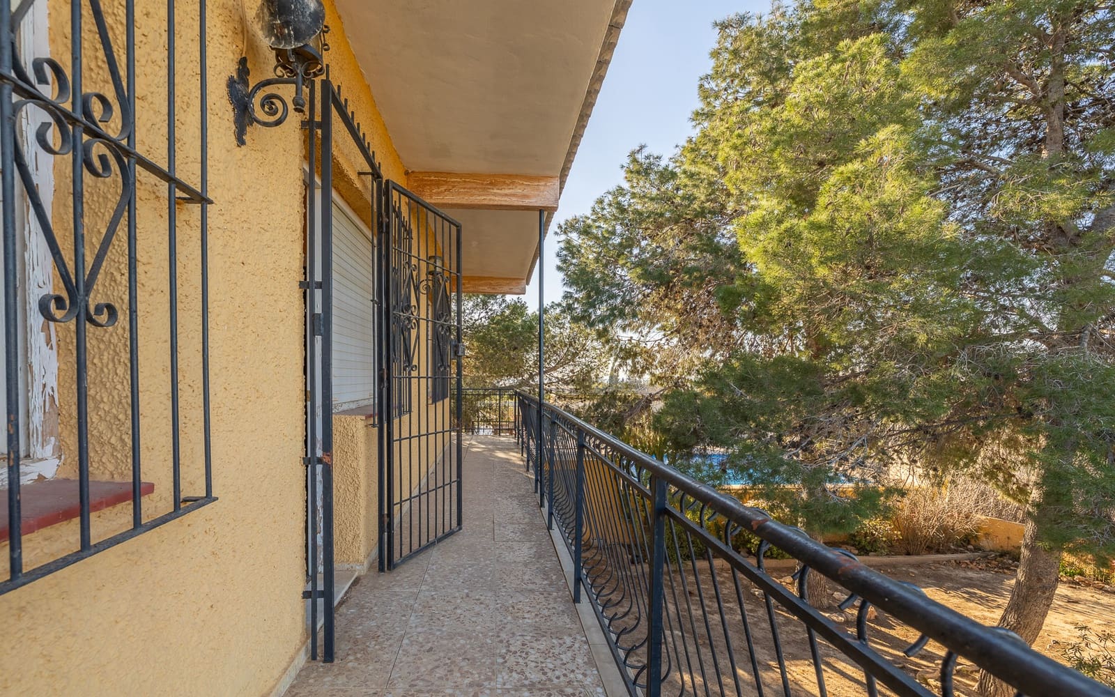 6 soverom Villa til salgs i Los Montesinos med svømmebasseng garasje - € 387 000 (Ref: 8789781)