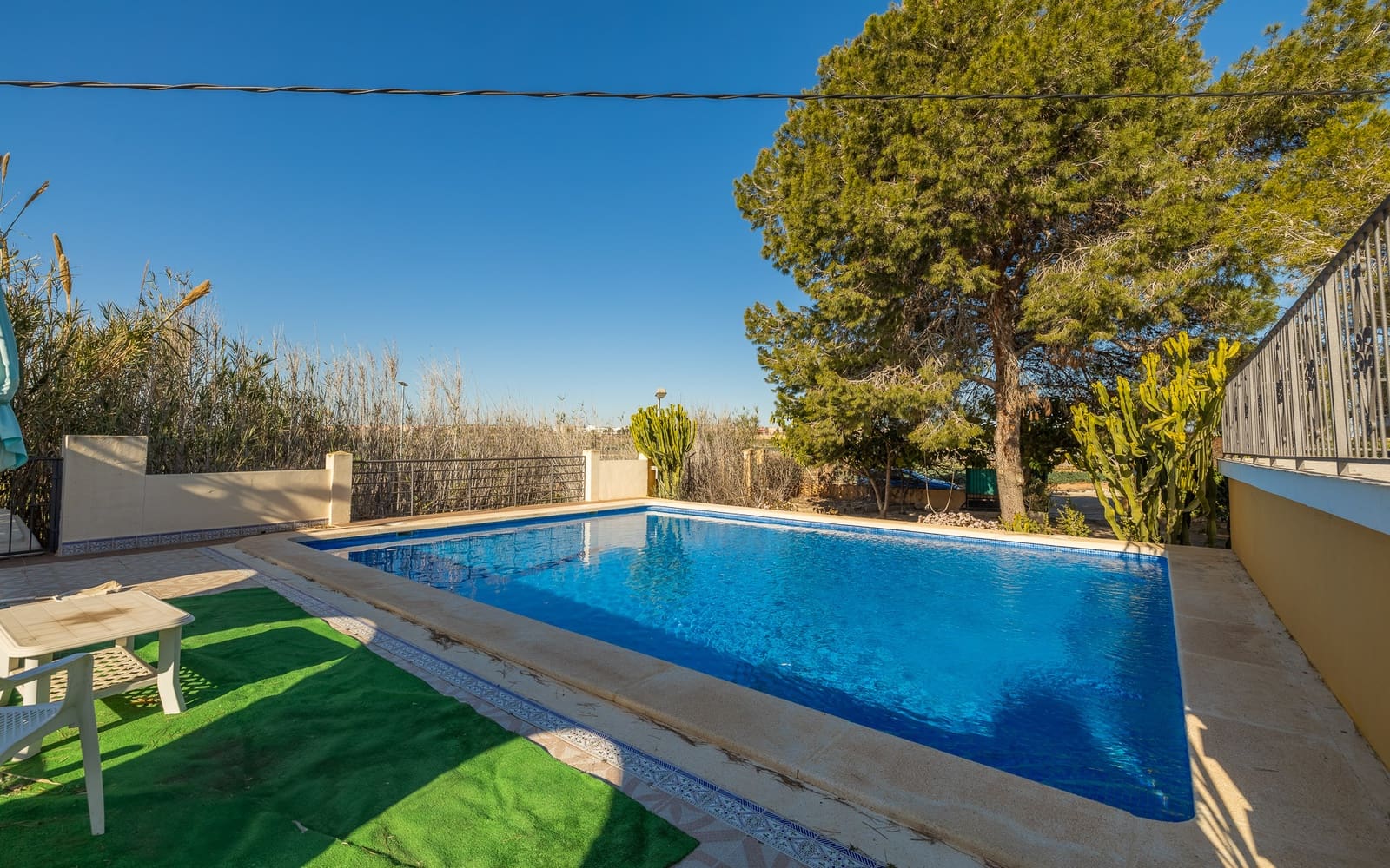 6 soverom Villa til salgs i Los Montesinos med svømmebasseng garasje - € 387 000 (Ref: 8789781)