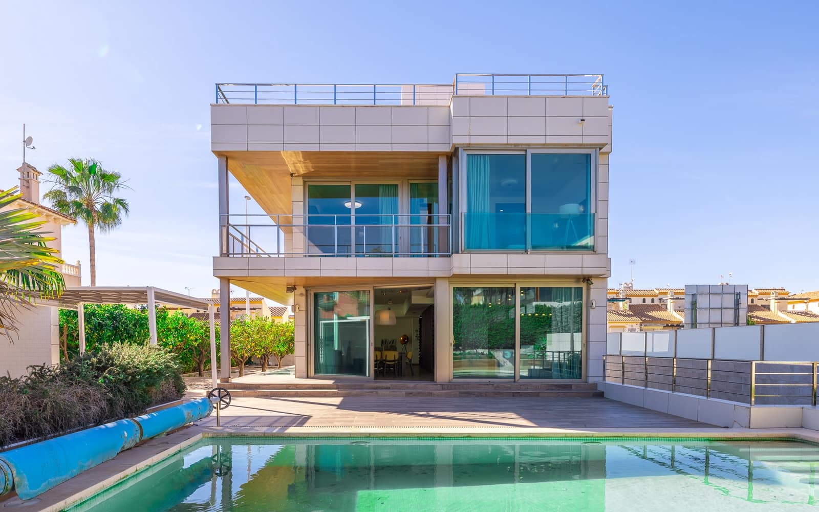 2 soveværelse Villa til salg i La Zenia med swimmingpool garage - € 1.100.000 (Ref: 8820593)