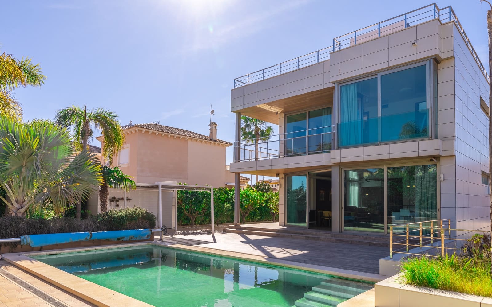 2 soveværelse Villa til salg i La Zenia med swimmingpool garage - € 1.100.000 (Ref: 8820593)