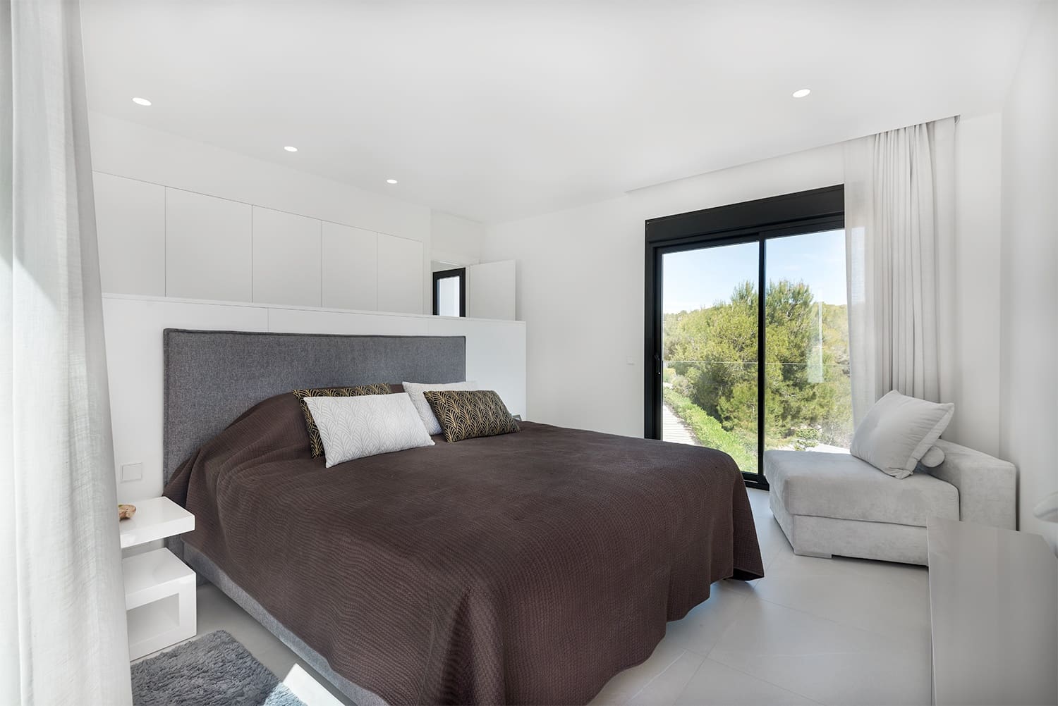 4 quarto Moradia para venda em Las Colinas Golf com piscina garagem - 1 450 000 € (Ref: 8823405)