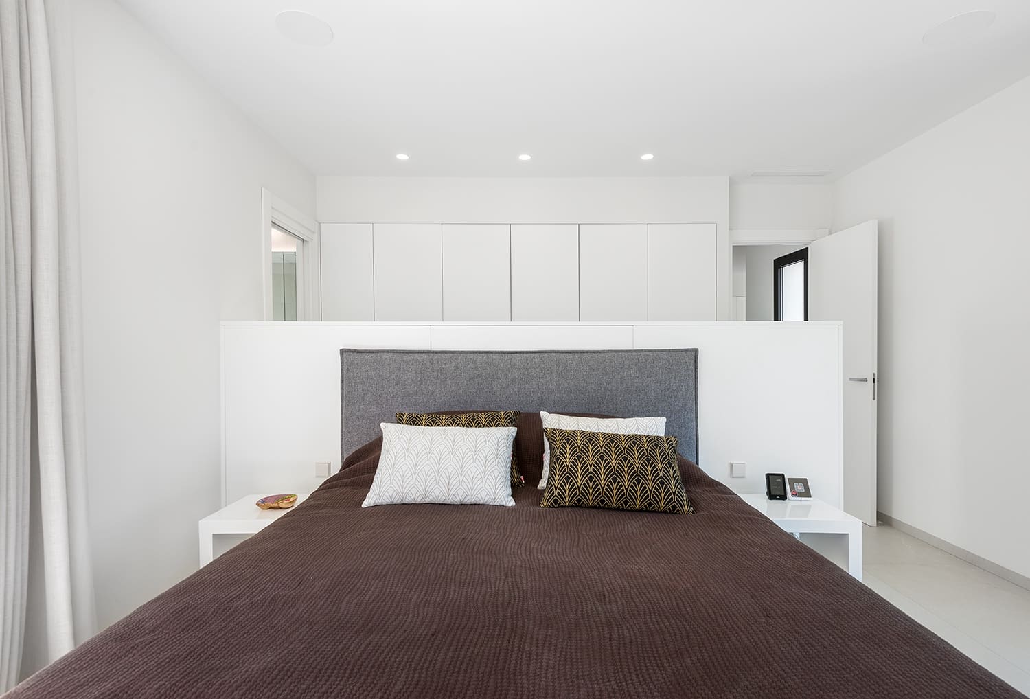 4 quarto Moradia para venda em Las Colinas Golf com piscina garagem - 1 450 000 € (Ref: 8823405)