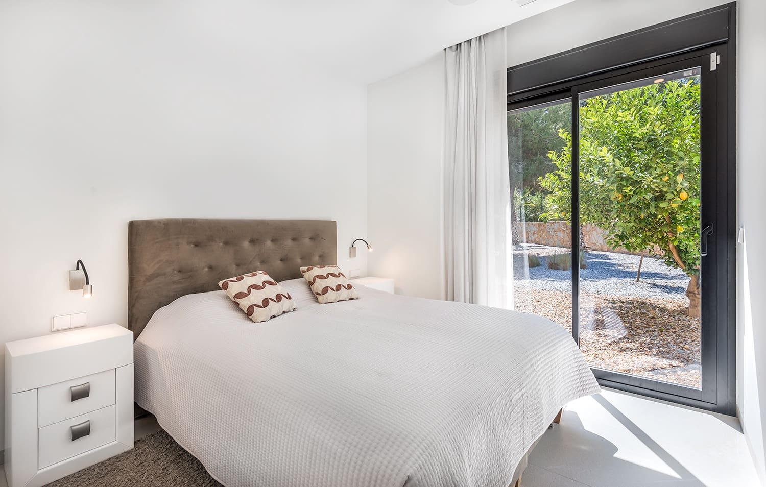 4 quarto Moradia para venda em Las Colinas Golf com piscina garagem - 1 450 000 € (Ref: 8823405)