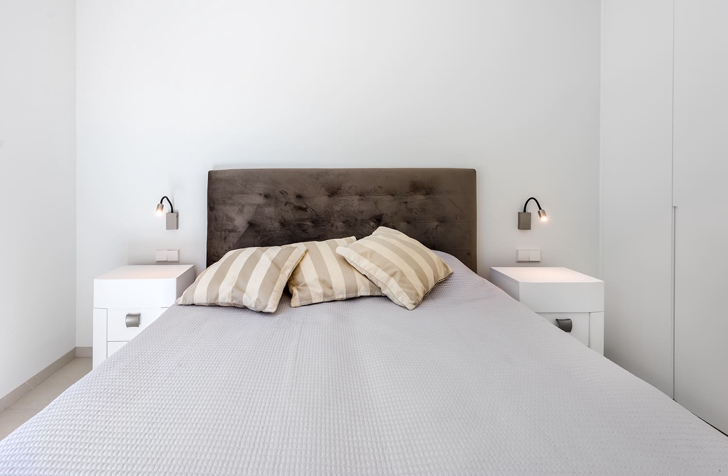 4 quarto Moradia para venda em Las Colinas Golf com piscina garagem - 1 450 000 € (Ref: 8823405)