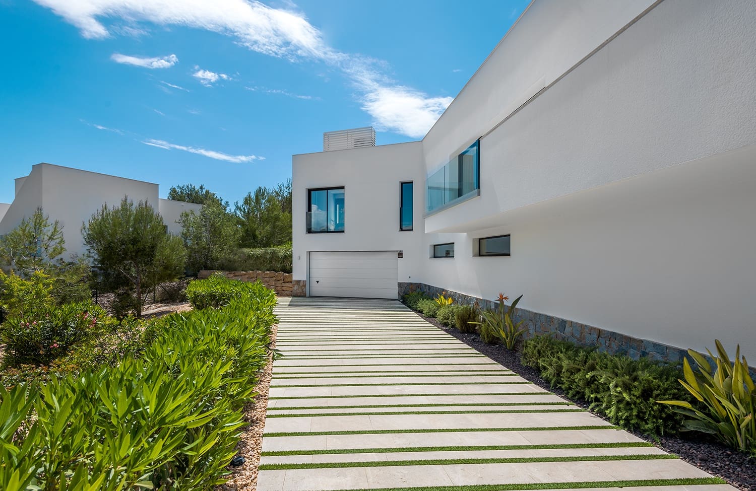 4 quarto Moradia para venda em Las Colinas Golf com piscina garagem - 1 450 000 € (Ref: 8823405)