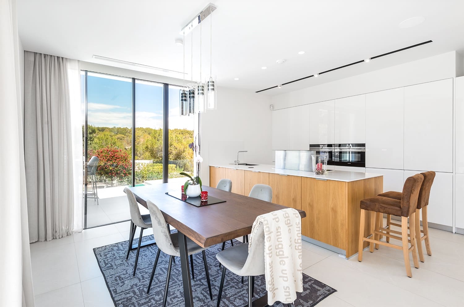 4 quarto Moradia para venda em Las Colinas Golf com piscina garagem - 1 450 000 € (Ref: 8823405)