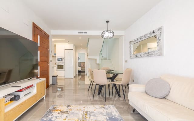 3 bedroom Villa for sale in Los Altos with pool garage - € 670,000 (Ref: 8895624)