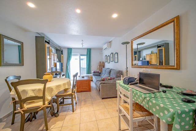 3 soverom Finca/Herregård til salgs i Torreblanca, Torrevieja med svømmebasseng - € 225 000 (Ref: 8998099)