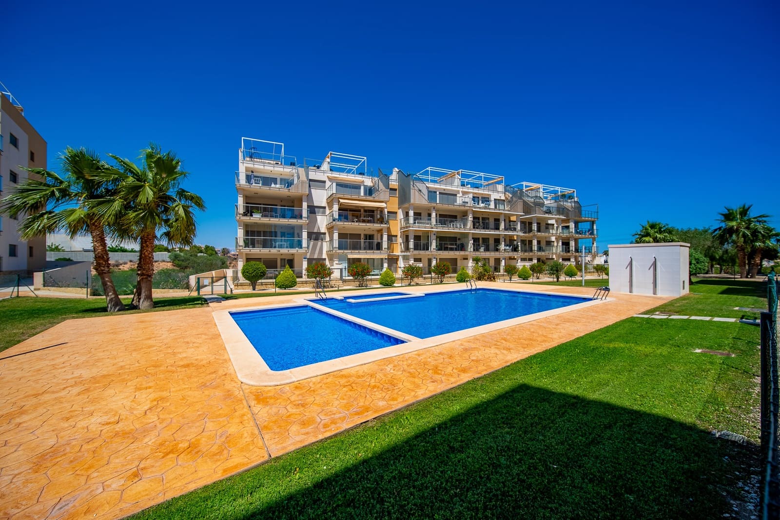 3 soveværelse Penthouse til salg i Villamartin med swimmingpool garage - € 360.000 (Ref: 8998101)