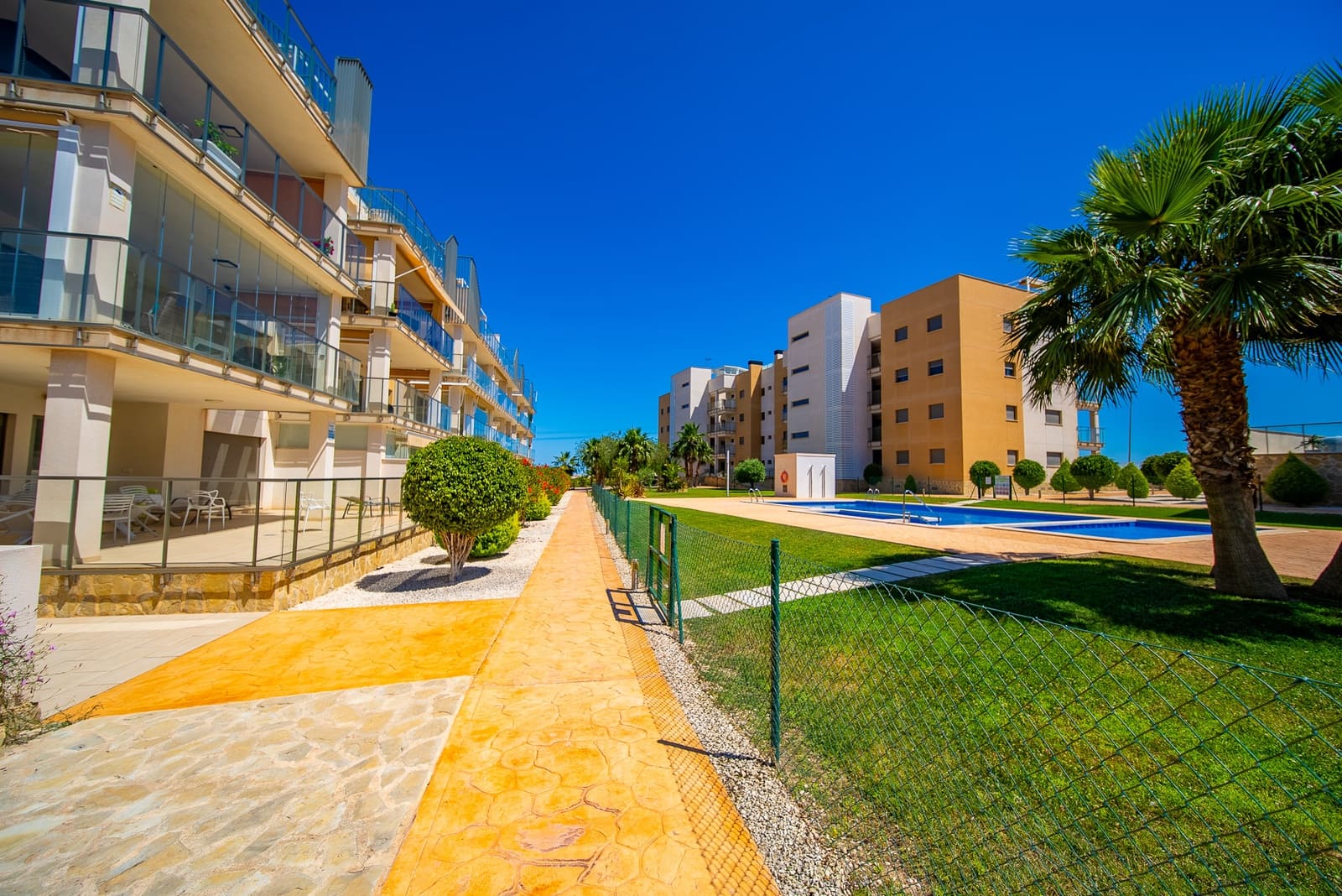 3 soveværelse Penthouse til salg i Villamartin med swimmingpool garage - € 360.000 (Ref: 8998101)