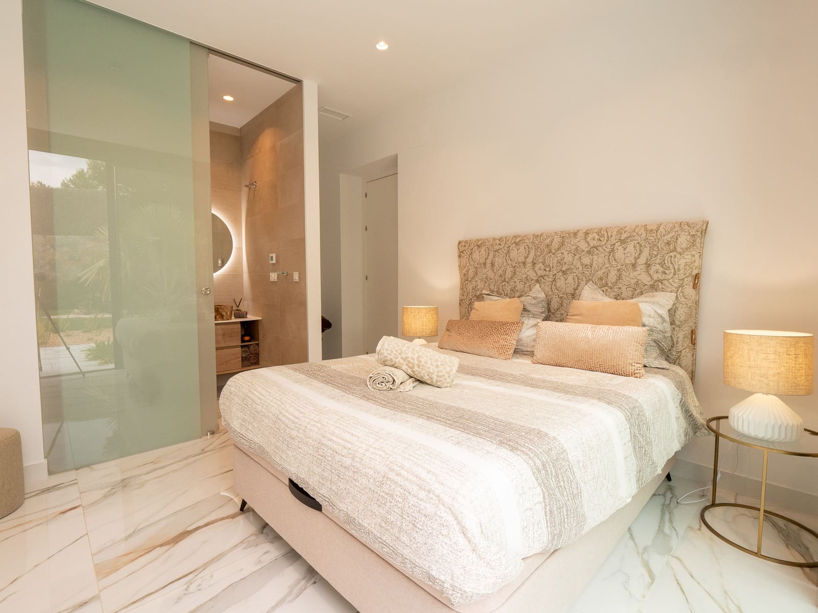 4 chambre Villa/Maison à vendre à Las Colinas Golf avec piscine garage - 2 880 000 € (Ref: 9013183)