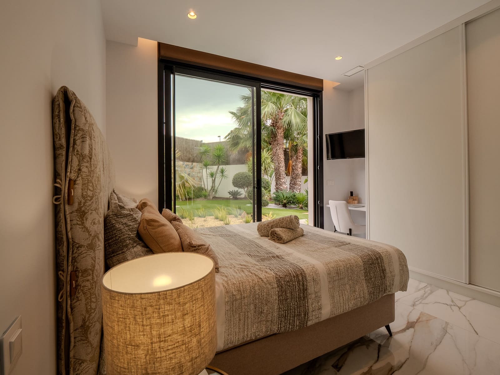 4 chambre Villa/Maison à vendre à Las Colinas Golf avec piscine garage - 2 880 000 € (Ref: 9013183)