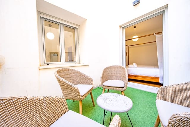 2 soverom Leilighet til salgs i Casco Antiguo - Sant Cruz - Ayuntamiento, Alicante by - € 289 000 (Ref: 9035783)