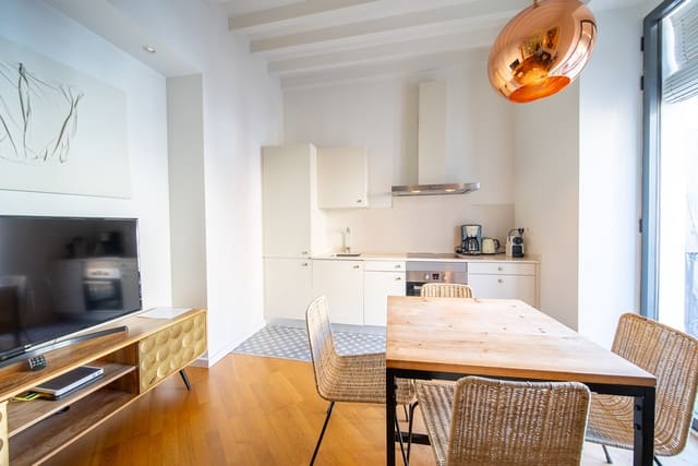 2 soverom Leilighet til salgs i Casco Antiguo - Sant Cruz - Ayuntamiento, Alicante by - € 289 000 (Ref: 9035783)