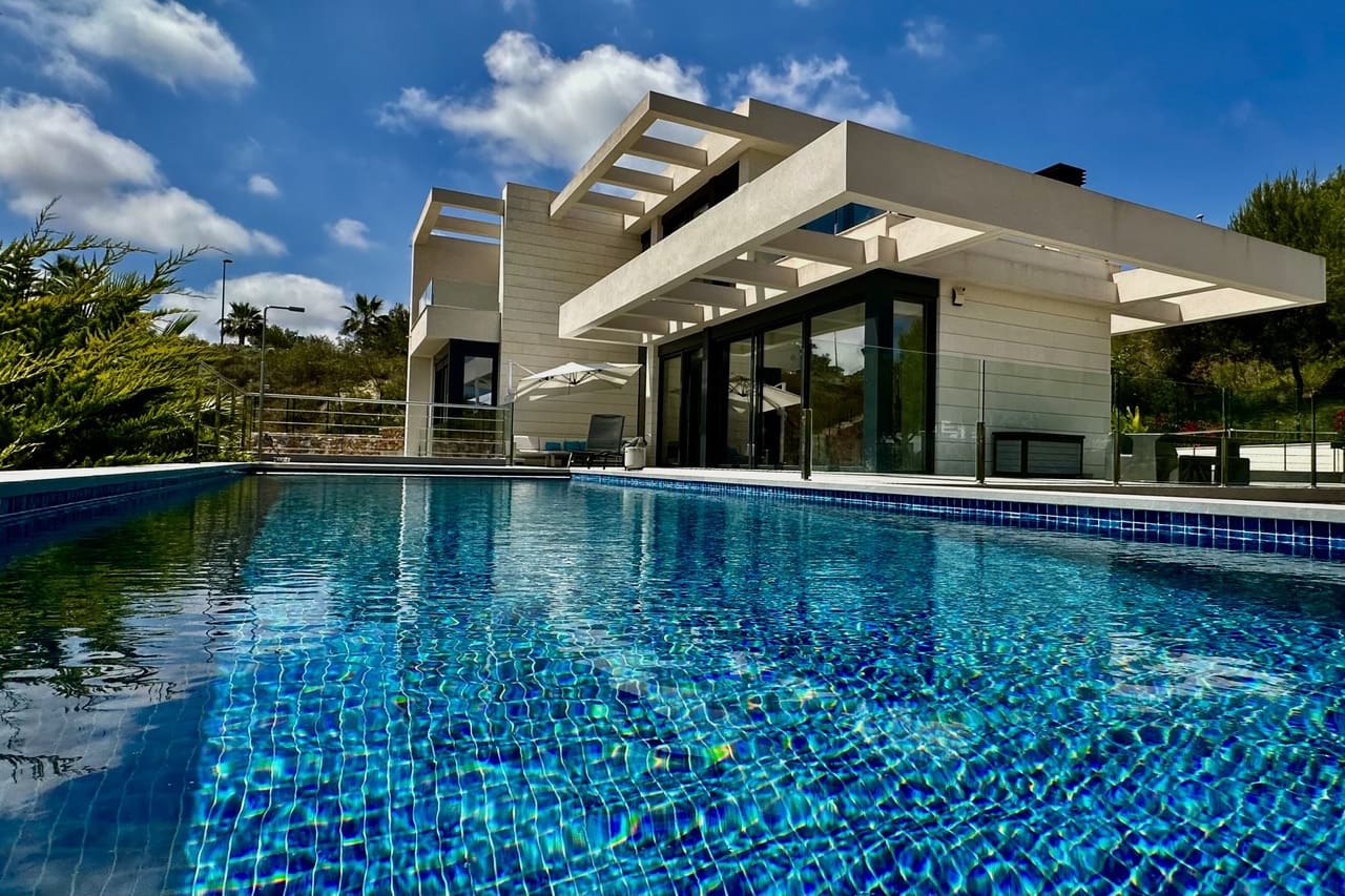 6 bedroom Villa for sale in Las Colinas Golf with garage - € 2,350,000 (Ref: 9042103)