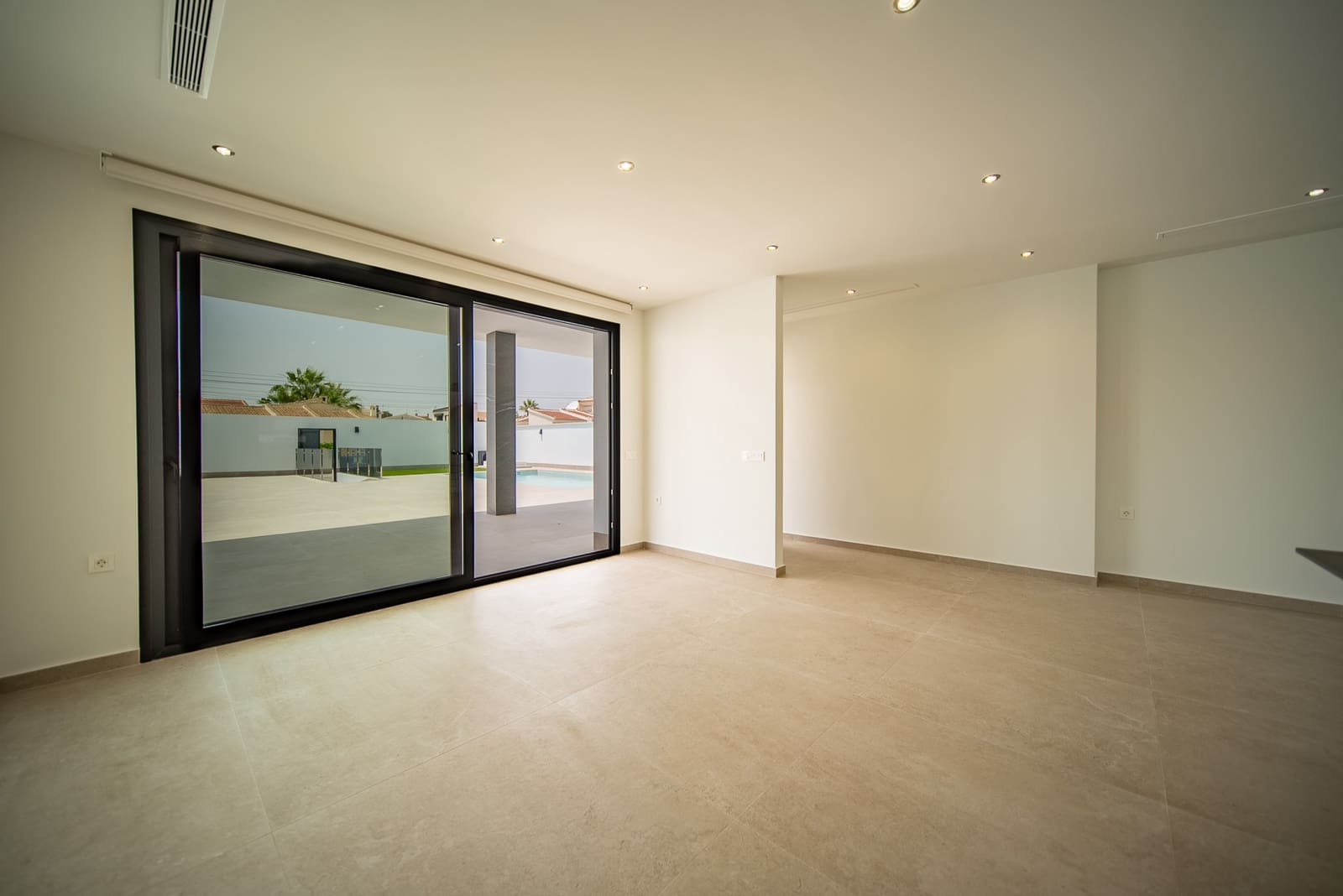 3 bedroom Villa for sale in Ciudad Quesada with pool garage - € 799,900 (Ref: 9061786)