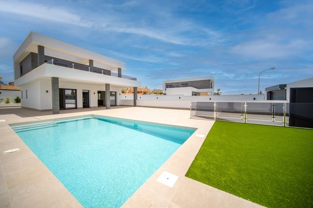 Chalet de 3 habitaciones en Ciudad Quesada, Rojales en venta con piscina garaje - 799.900 € (Ref: 9061786)