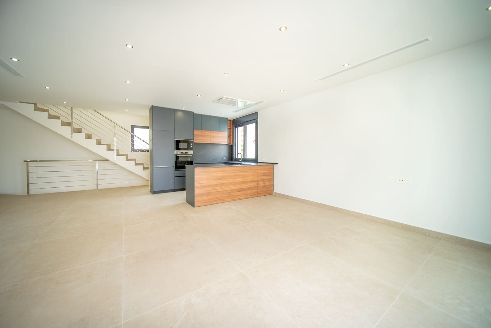 3 bedroom Villa for sale in Ciudad Quesada with pool garage - € 799,900 (Ref: 9061786)