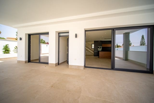 Chalet de 3 habitaciones en Ciudad Quesada, Rojales en venta con piscina garaje - 799.900 € (Ref: 9061786)