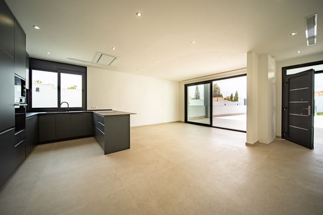 Chalet de 3 habitaciones en Ciudad Quesada, Rojales en venta con piscina garaje - 799.900 € (Ref: 9061786)