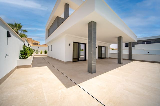 Chalet de 3 habitaciones en Ciudad Quesada, Rojales en venta con piscina garaje - 799.900 € (Ref: 9061786)