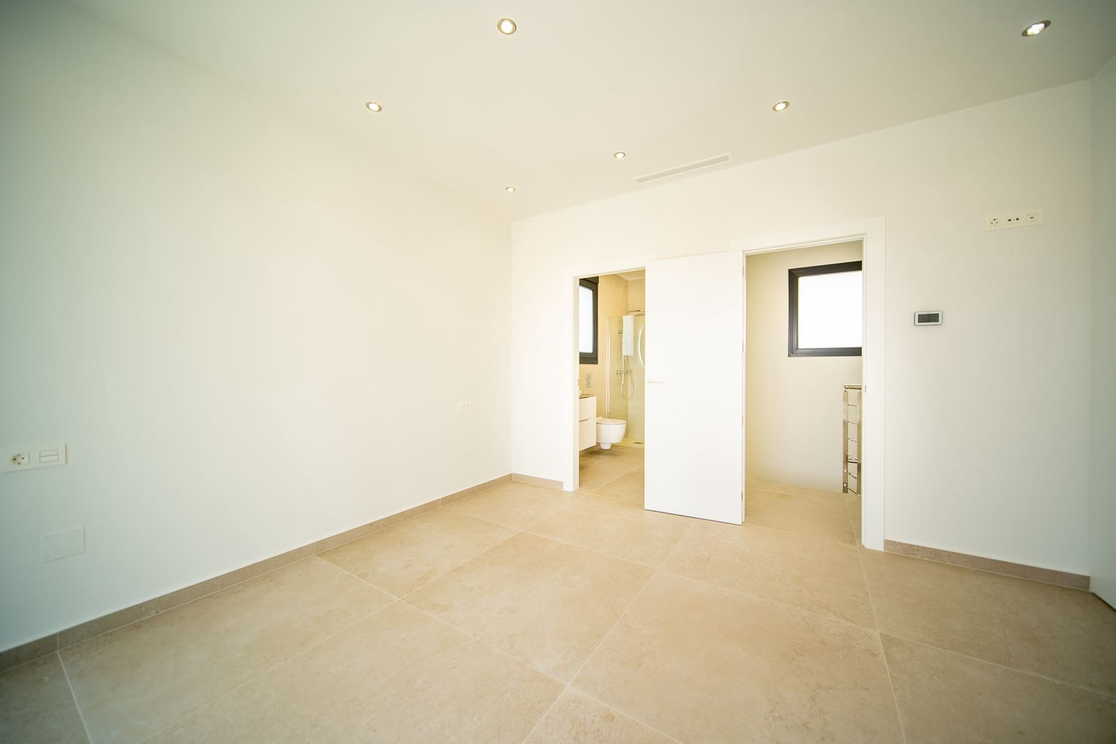 3 bedroom Villa for sale in Ciudad Quesada with pool garage - € 799,900 (Ref: 9061786)