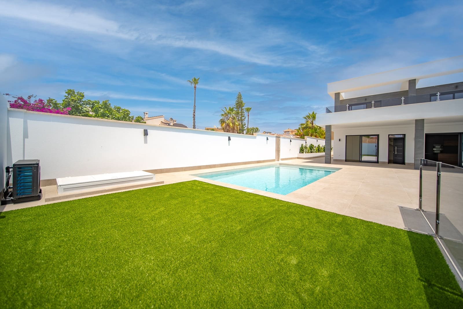 3 bedroom Villa for sale in Ciudad Quesada with pool garage - € 799,900 (Ref: 9061786)