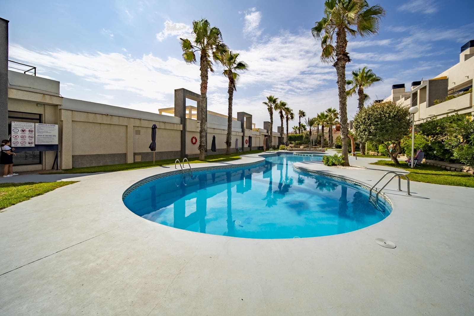 2 soveværelse Lejlighed til salg i La Mata med swimmingpool garage - € 329.000 (Ref: 9147510)