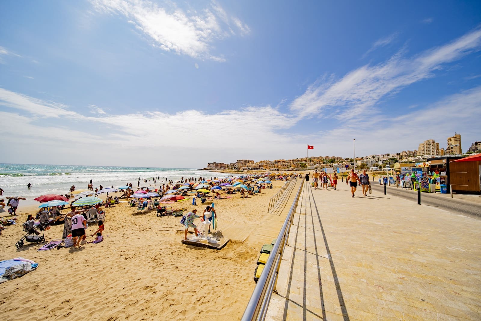 2 soveværelse Lejlighed til salg i La Mata med swimmingpool garage - € 329.000 (Ref: 9147510)