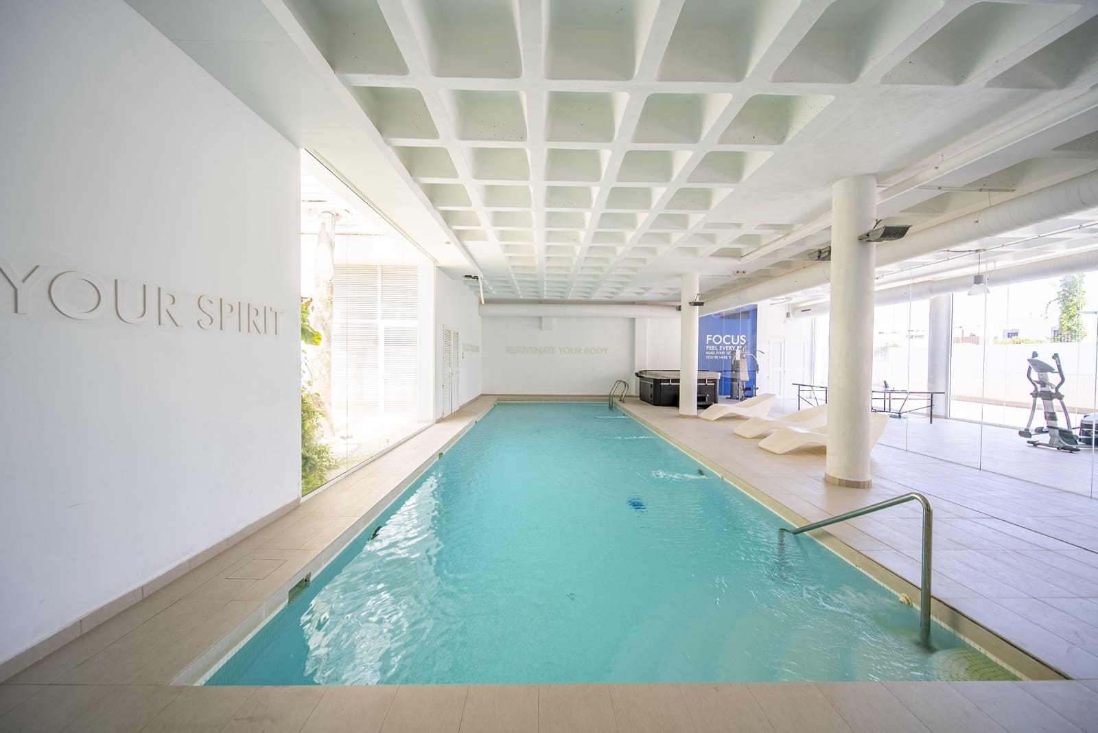 2 chambre Appartement à vendre à Guardamar del Segura avec piscine garage - 260 000 € (Ref: 9168353)