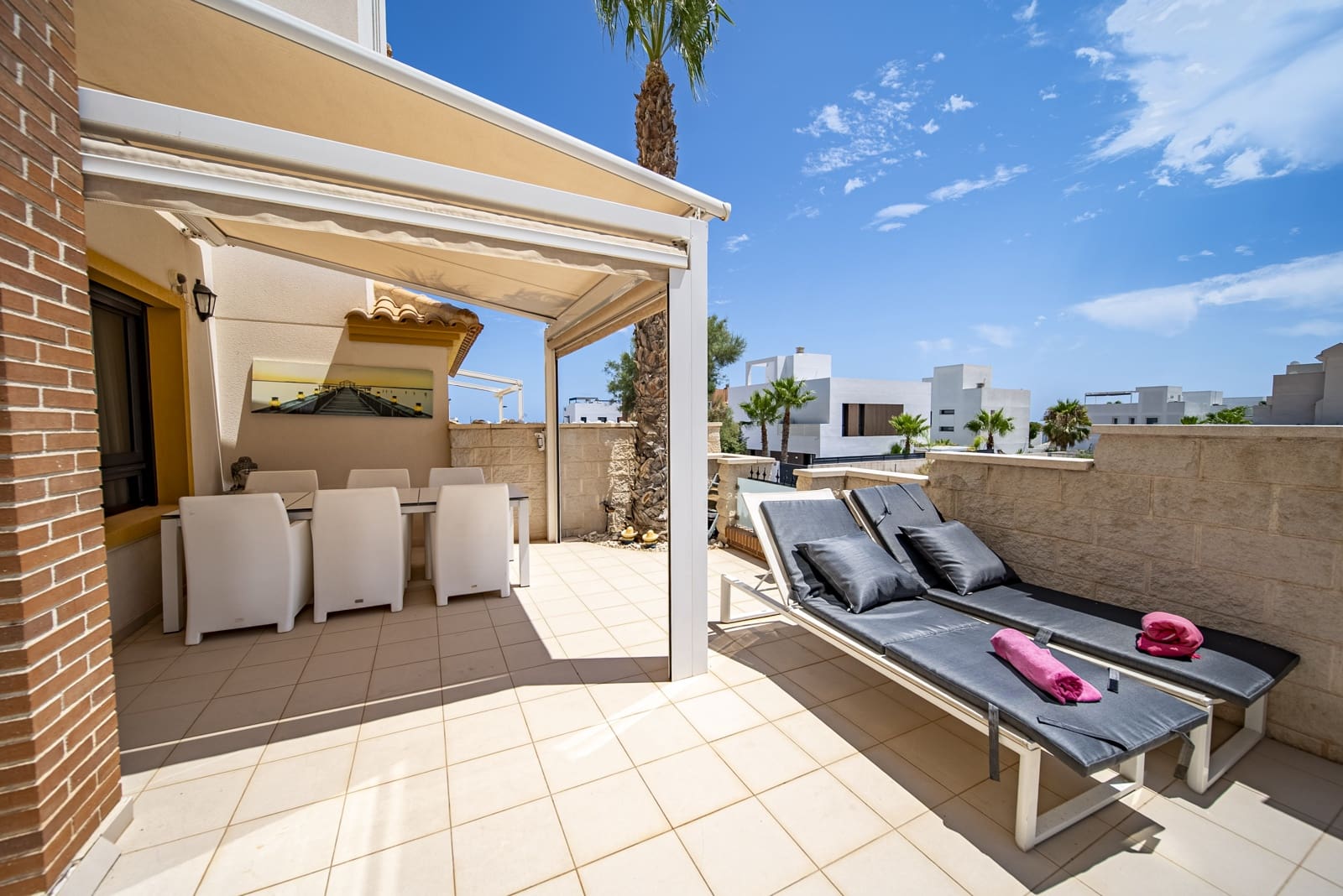 2 chambre Appartement à vendre à Guardamar del Segura avec piscine garage - 260 000 € (Ref: 9168353)