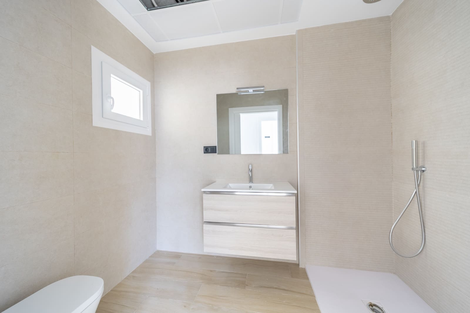 3 bedroom Villa for sale in Aguas Nuevas with pool garage - € 640,000 (Ref: 9172429)