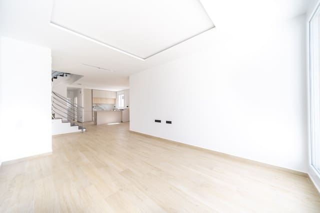 3 soverom Villa til salgs i Aguas Nuevas, Torrevieja med svømmebasseng garasje - € 640 000 (Ref: 9172429)