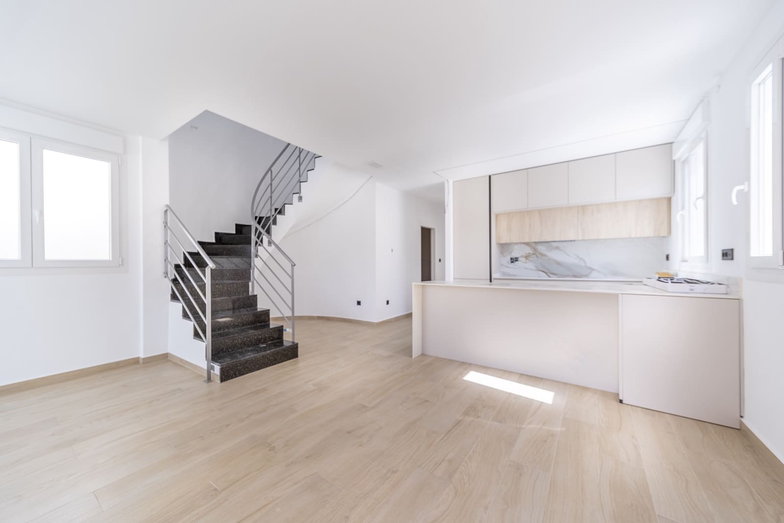 3 bedroom Villa for sale in Aguas Nuevas with pool garage - € 640,000 (Ref: 9172429)