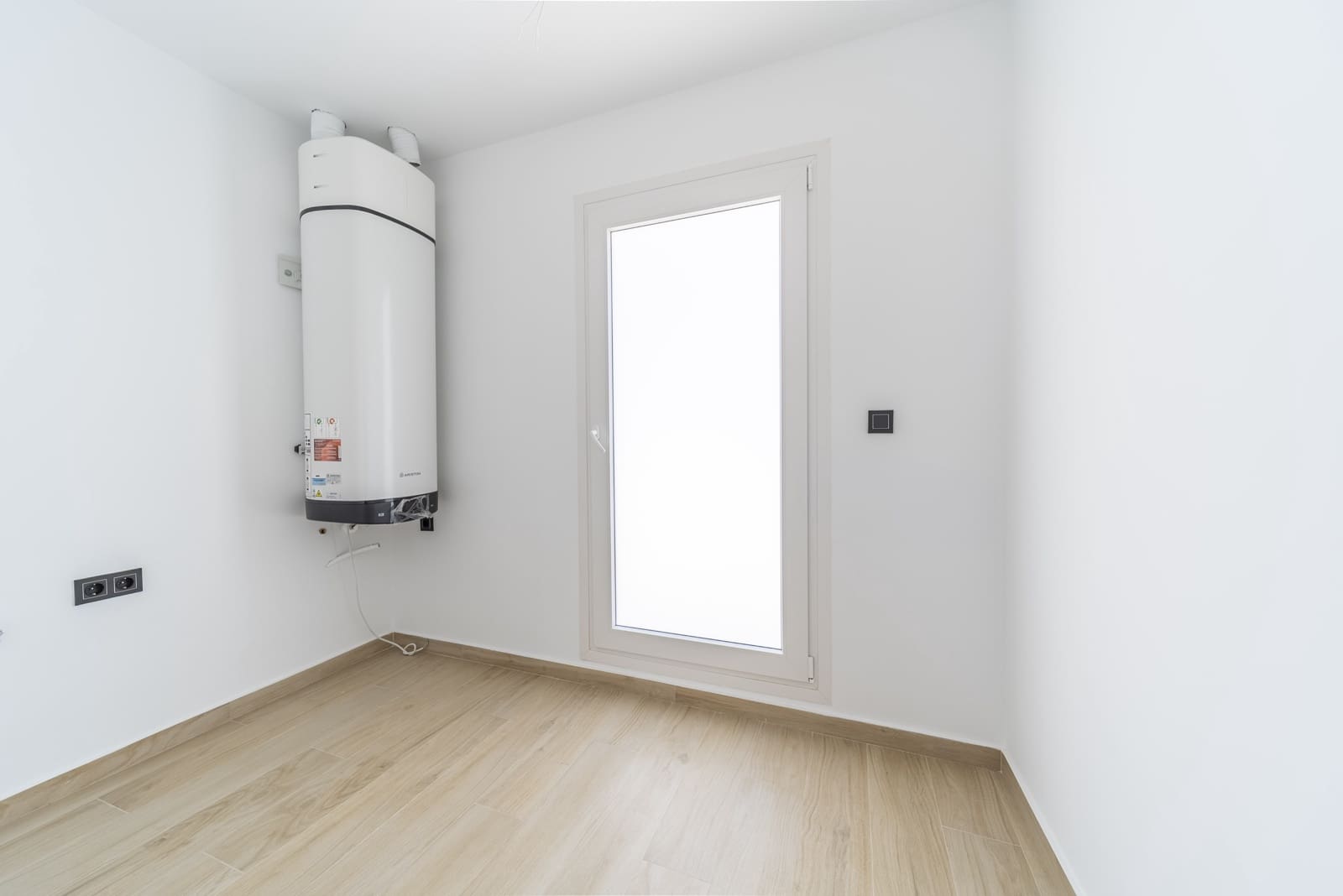 3 bedroom Villa for sale in Aguas Nuevas with pool garage - € 640,000 (Ref: 9172429)