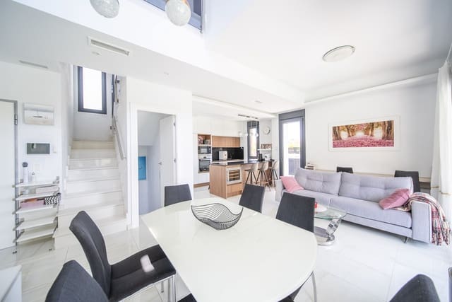 4 chambre Villa/Maison à vendre à Lomas de Cabo Roig - Los Dolses, Orihuela avec piscine garage - 759 000 € (Ref: 9181847)