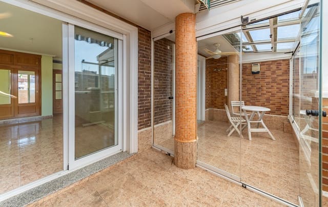 2 chambre Penthouse à vendre à Puerto Deportivo, Torrevieja avec garage - 199 000 € (Ref: 9296288)