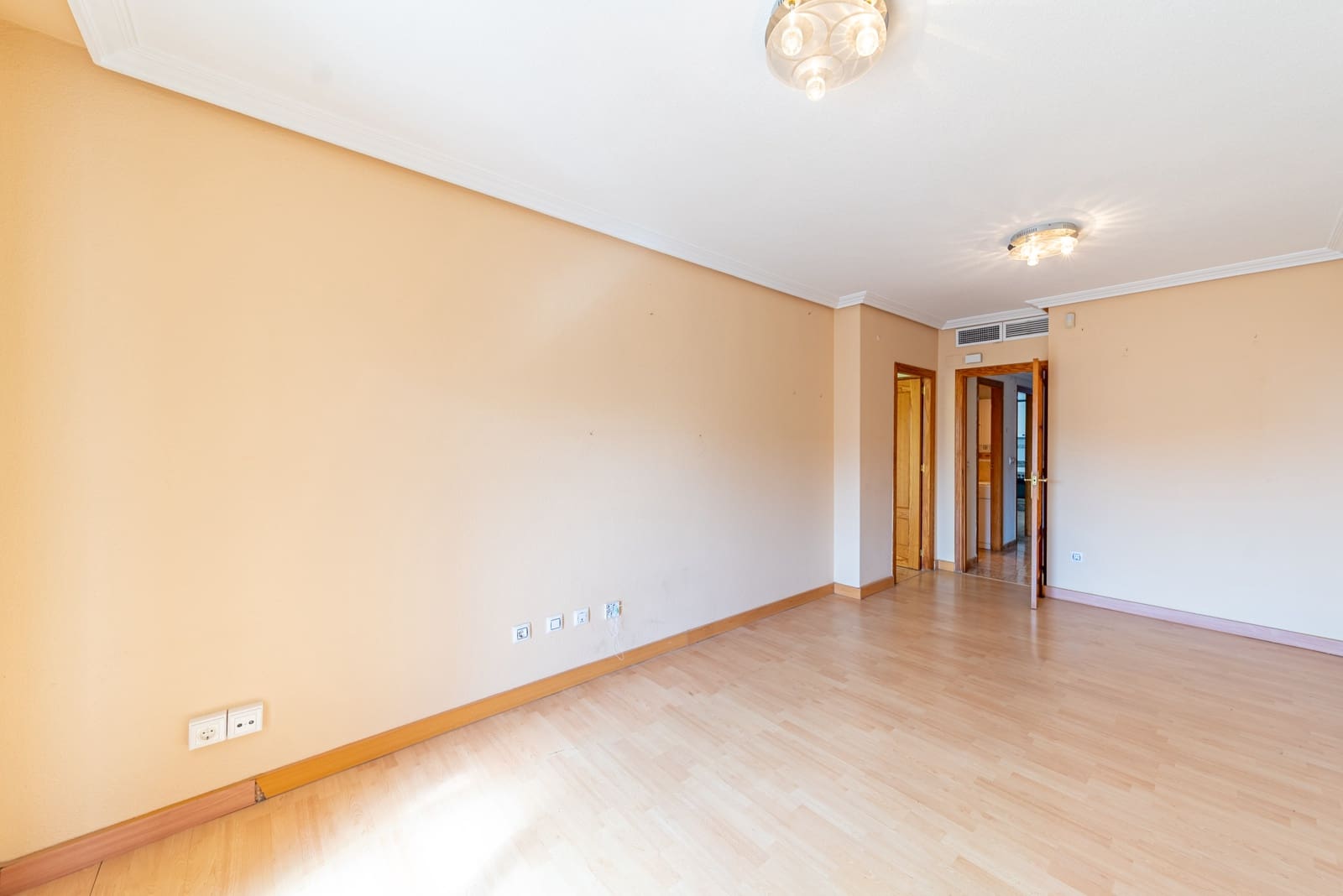 2 soverom Penthouse til salgs i Torrevieja med garasje - € 199 000 (Ref: 9296288)