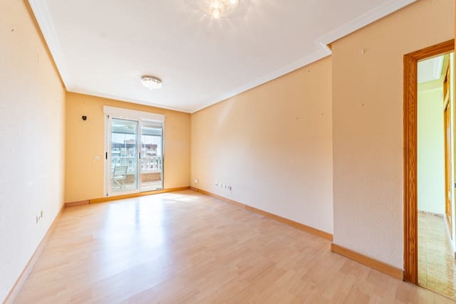 2 chambre Penthouse à vendre à Puerto Deportivo, Torrevieja avec garage - 199 000 € (Ref: 9296288)