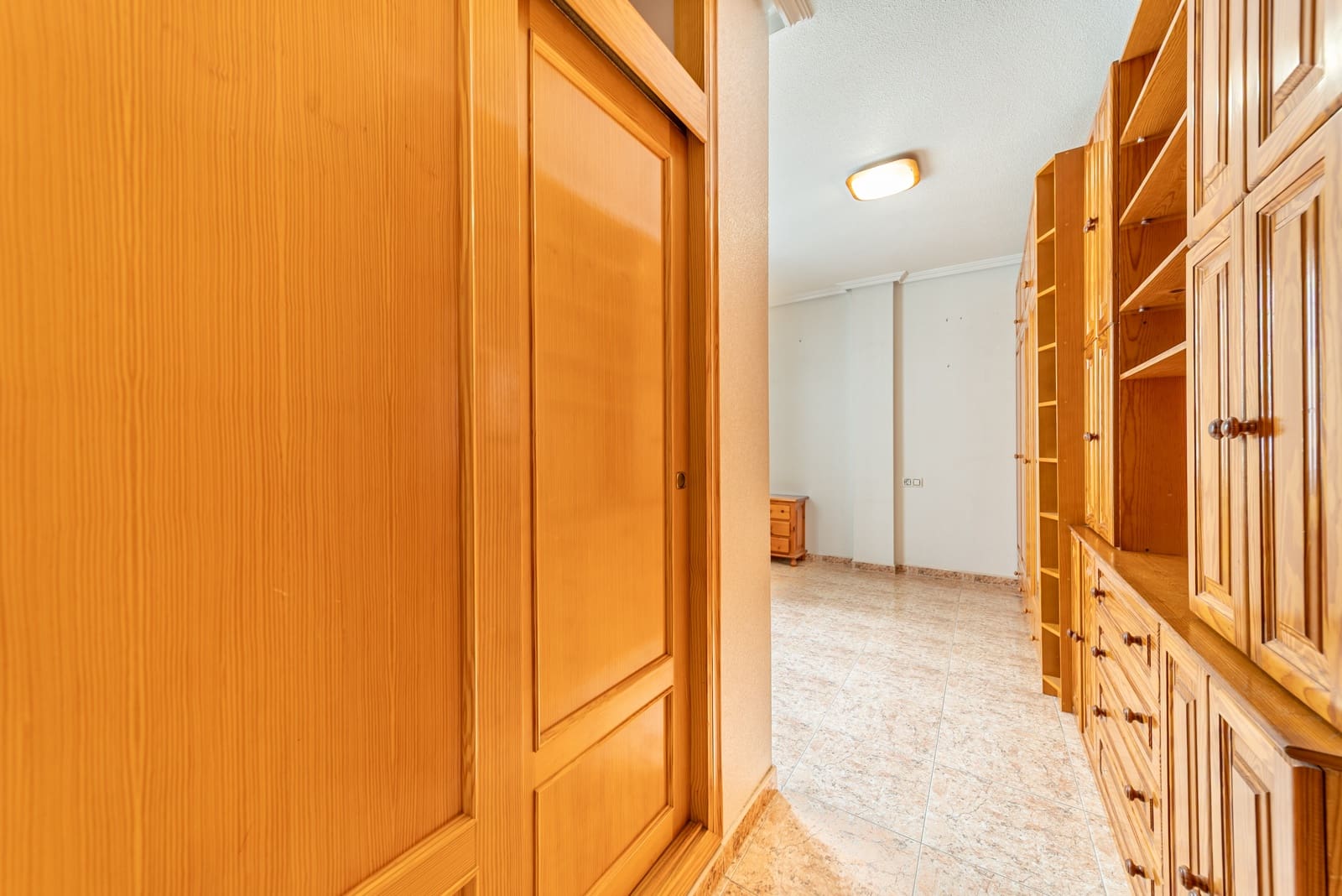 2 soverom Penthouse til salgs i Torrevieja med garasje - € 199 000 (Ref: 9296288)