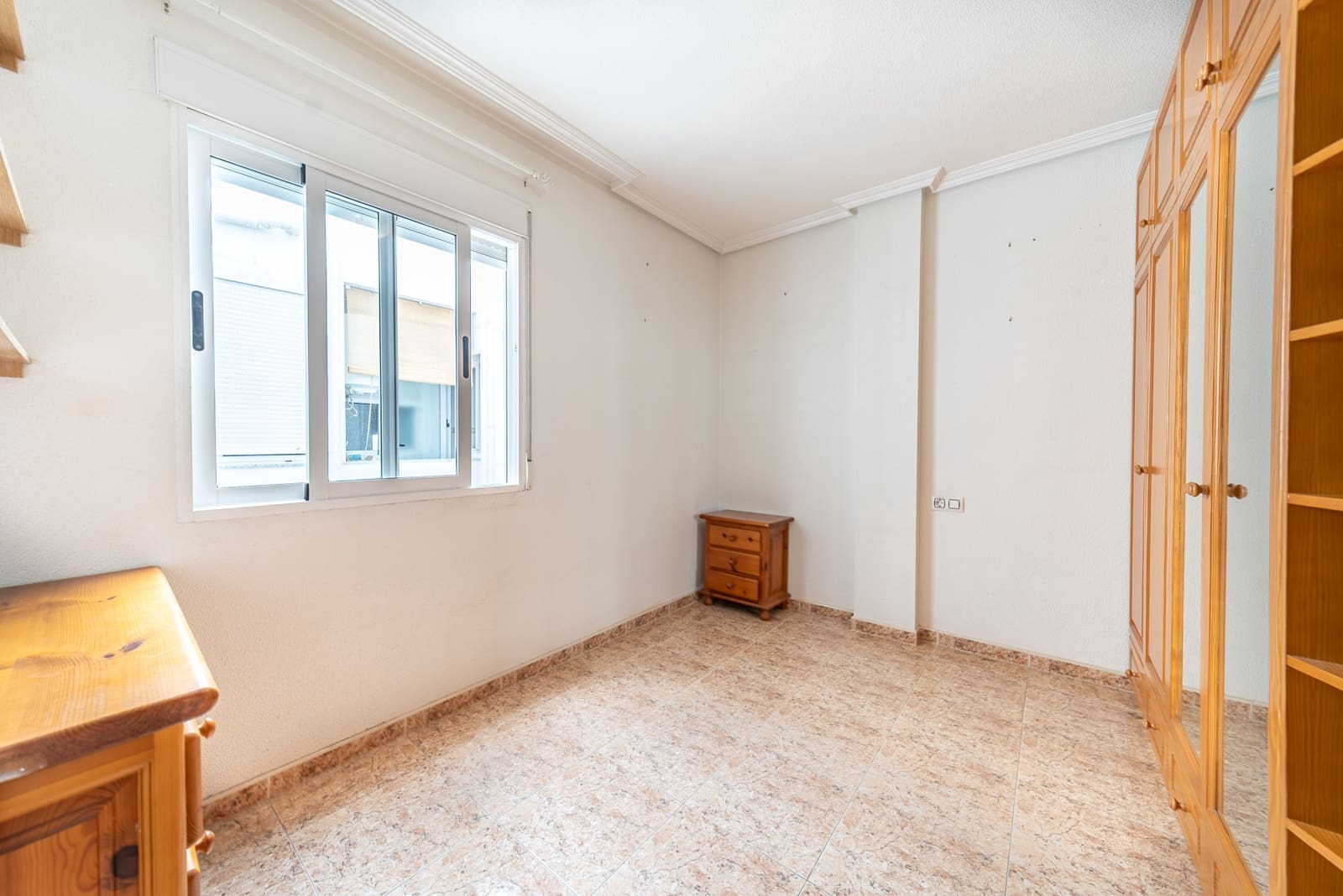 2 soverom Penthouse til salgs i Torrevieja med garasje - € 199 000 (Ref: 9296288)