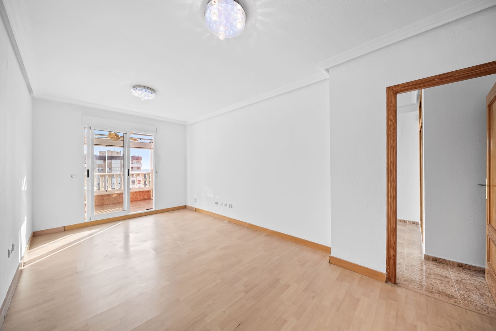 2 quarto Penthouse para venda em Torrevieja com garagem - 185 000 € (Ref: 9296288)