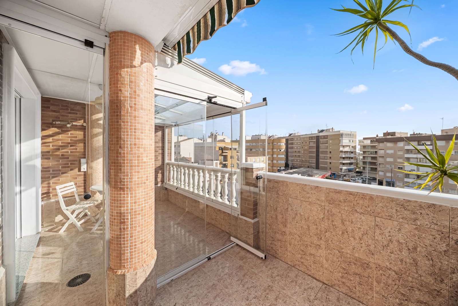 2 quarto Penthouse para venda em Torrevieja com garagem - 185 000 € (Ref: 9296288)